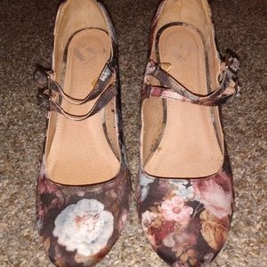 Ladies Report Lolly Heels